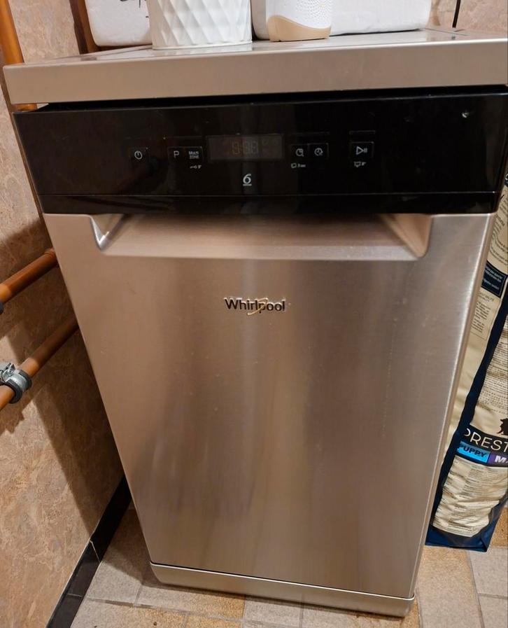Whirlpool Vaatwasser Smal model voor klein ruimte/huishouden, Witgoed en Apparatuur, Vaatwasmachines, Zo goed als nieuw, Vrijstaand