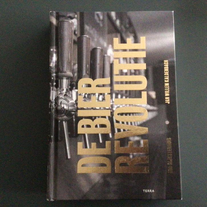 Edo Dijksterhuis en Jan Willem Kaldenbach - De bierrevolutie, Boeken, Overige Boeken, Gelezen, Ophalen of Verzenden