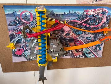Veel hotwheels sets in 1 koop beschikbaar voor biedingen
