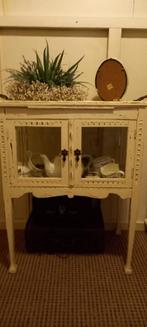 Brocante theekastje met servies, Antiek en Kunst, Curiosa en Brocante, Ophalen