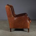 Vintage lederen Wingback fauteuil – bruin – metalen nagels, Metaal, 75 tot 100 cm, Ophalen of Verzenden, 75 tot 100 cm