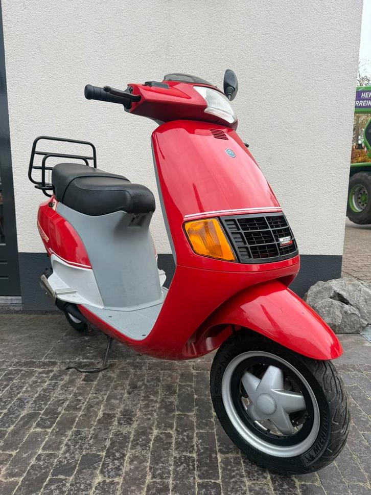 ⭐️Piaggio Quartz 50cc 2 takt 1996 5428 Km⭐️, Fietsen en Brommers, Scooters | Piaggio, Zo goed als nieuw, Overige modellen, Tweetakt