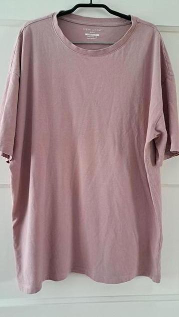 Roze heren t shirt mt M  beschikbaar voor biedingen
