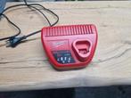 Milwaukee M12 12V Lader - Zo Goed Als Nieuw, Ophalen of Verzenden, Zo goed als nieuw