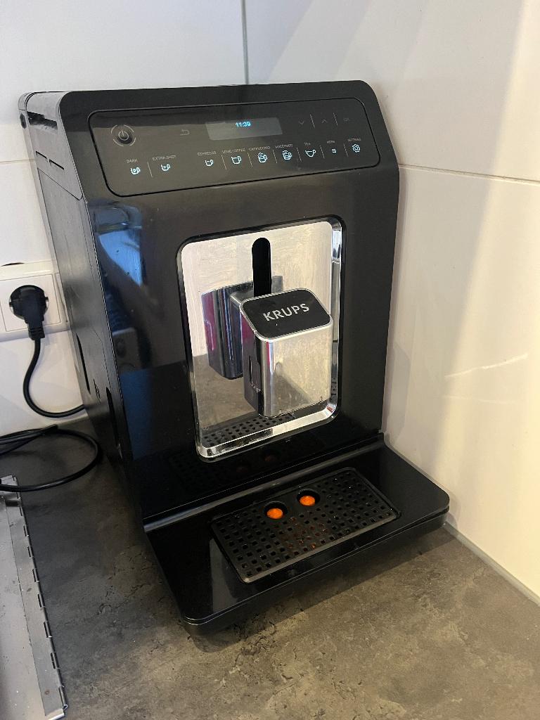Espressomachine Krups, Witgoed en Apparatuur, Koffiezetapparaten, Gebruikt, Koffiebonen, Espresso apparaat, Afneembaar waterreservoir