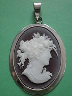 Mooie Grote Ovale Zilveren Camee - Dame met bloemen in haar, Verzenden, Zilver, Armband
