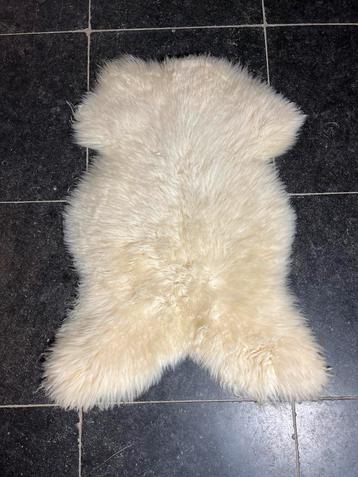 Witte Schapenvacht - Lekker Warm! beschikbaar voor biedingen