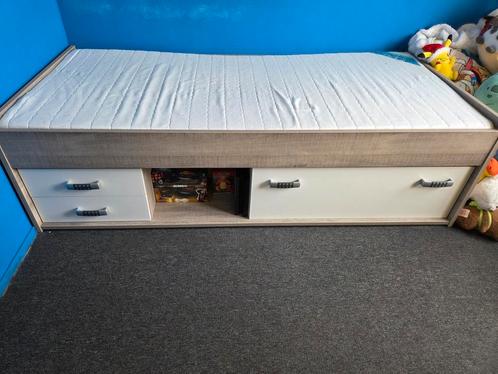 Stoer jongens bed, Huis en Inrichting, Slaapkamer | Bedden, Zo goed als nieuw, Eenpersoons, 90 cm, 200 cm, Hout, Overige kleuren