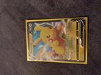 Pikachu  V, Hobby en Vrije tijd, Verzamelkaartspellen | Pokémon, Ophalen of Verzenden, Zo goed als nieuw