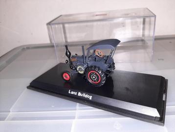 Lanz Bulldog tractor. Zwart met kap. Schuco 1:43 beschikbaar voor biedingen