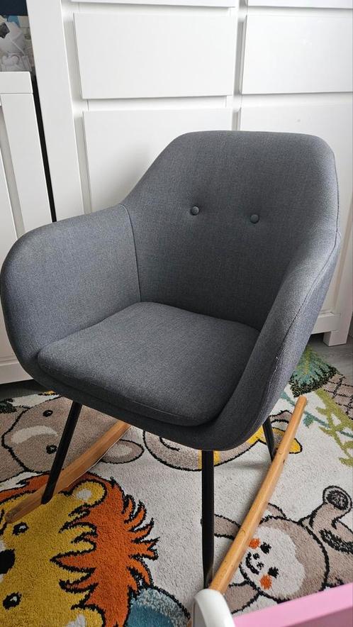 Schommelstoel donkergrijs, Huis en Inrichting, Stoelen, Zo goed als nieuw, Eén, Hout, Metaal, Stof, Grijs, Ophalen