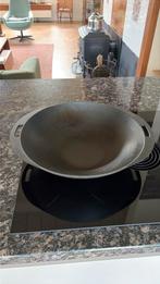 Grote gietijzeren wokpan, Huis en Inrichting, Keuken | Potten en Pannen, Gebruikt, Gietijzer, Ophalen of Verzenden, Keramische plaat