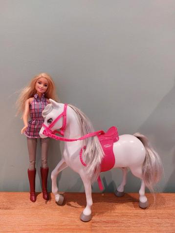 Barbie met paard beschikbaar voor biedingen