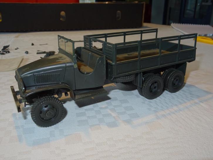 GMC Cargo Truck 2 1/2 ton - 1:35 - modelnummer 205 - tank, Hobby en Vrije tijd, Modelbouw | Auto's en Voertuigen, Tank, 1:32 tot 1:50