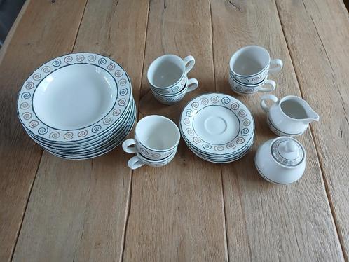 Royal Orchid Stoneware Blokker Marskramer 22-delig servies, Huis en Inrichting, Keuken | Servies, Zo goed als nieuw, Overige typen