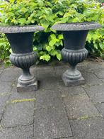 Franse Gietijzeren tuinvazen set van 2  hoog 78 cm, Tuin en Terras, Tuinvazen, Ophalen, Gebruikt