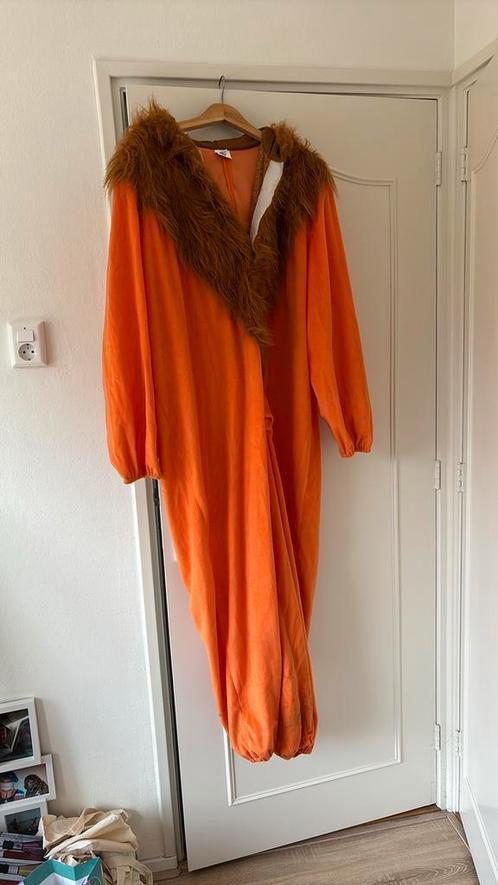 Leeuwenpak onesie – maat M – carnaval/ Koningsdag!, Kinderen en Baby's, Carnavalskleding en Verkleedspullen, Zo goed als nieuw
