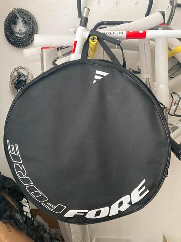 Wieltassen van Fore beschikbaar voor biedingen