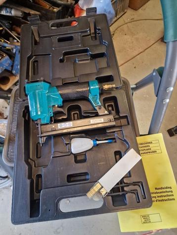 pneumatisch Nietmachine beschikbaar voor biedingen