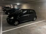 Toyota Aygo 1.0 12V Vvt-i 5DRS MMT 2009 Grijs, Auto's, Automaat, Zwart, 4 stoelen, 68 pk
