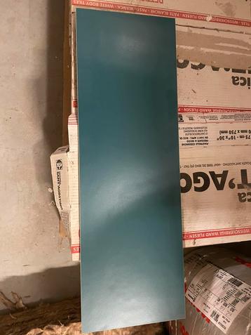Wandtegels spring blue 250x750mm. 4,8m2 beschikbaar voor biedingen