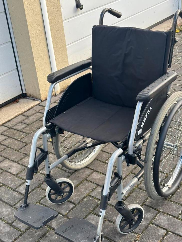 Rolstoel Meyra , breed model , inklapbaar, Diversen, Verpleegmiddelen, Gebruikt, Ophalen of Verzenden