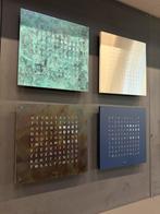 Nieuw Qlocktwo Earth Raw Iron Woordklok Design Klok, Huis en Inrichting, Woonaccessoires | Klokken, Wandklok, Digitaal, Nieuw