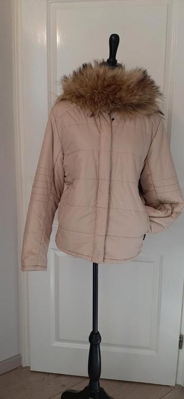 Joop! beige puffer jack 40 beschikbaar voor biedingen