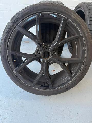 2x 19 inch Estoril velg origineel stoeprandschade beschikbaar voor biedingen