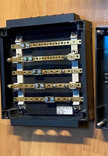 ABB 3 Faas Installatiedozen en klemmen kasten voor meterkast beschikbaar voor biedingen