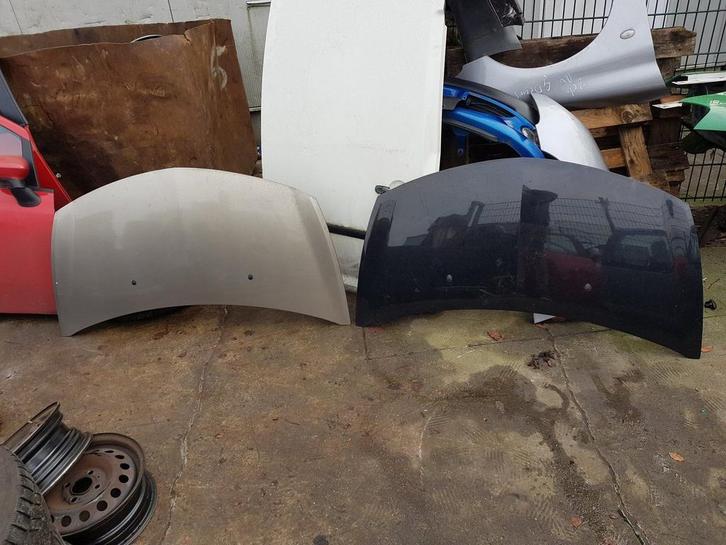 RENAULT CLIO 3   MOTORKAP ZWART EN CHAMPAGNE METALLIC, Auto-onderdelen, Carrosserie en Plaatwerk, Motorkap, Gebruikt, Ophalen of Verzenden