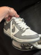 Nep Nike Dunk Low Grijs Maat 40, Kleding | Dames, Schoenen, Ophalen of Verzenden, Gedragen, Grijs, Sneakers of Gympen