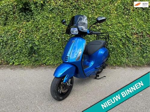Vespa Sprint CUSTOM AZZURRO 45 km Scooter BETAAL met in3, Fietsen en Brommers, Scooters | Vespa, Gebruikt, Overige modellen, Benzine