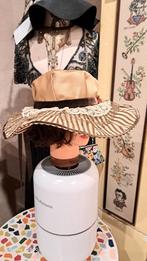 Oude  hoed., Kleding | Dames, Hoeden en Petten, Ophalen of Verzenden, Zo goed als nieuw, One size fits all