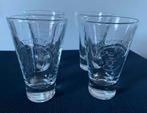 4x Groot Schrobbelèr glas met logo in reliëf. Hoogte 7 cm., Ophalen of Verzenden, Zo goed als nieuw, Borrel- of Shotglas