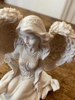 Beeldje - knielende engel/beschermengel, Ophalen of Verzenden, Zo goed als nieuw, Religie