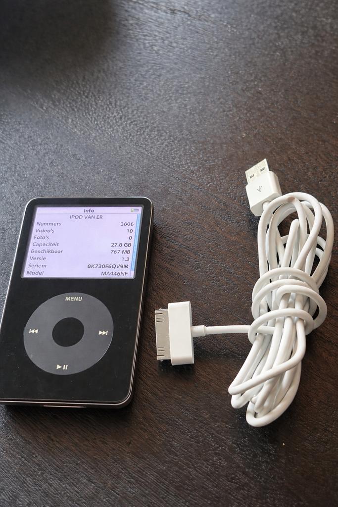 iPod Classic 5e generatie 30GB, Audio, Tv en Foto, Mp3-spelers | Apple iPod, Gebruikt, Classic, 20 tot 40 GB, Zwart, Ophalen of Verzenden