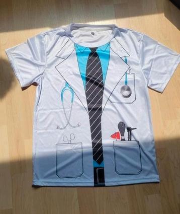 Tshirt carnaval feestje maat M afbeelding dokter verpleging beschikbaar voor biedingen