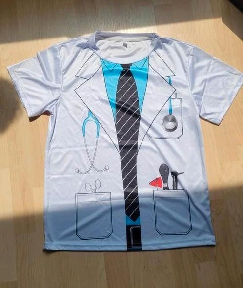 Tshirt carnaval feestje maat M afbeelding dokter verpleging, Kleding | Heren, T-shirts, Nieuw, Maat 48/50 (M), Wit, Ophalen of Verzenden