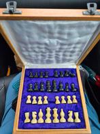 Schaakset in Houten Kistje, Gebruikt, Een of twee spelers, Onbekend, Ophalen of Verzenden