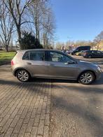 Volkswagen Golf 1.0 TSI 110pk 5D 2017 Grijs, Auto's, Volkswagen, Voorwielaandrijving, 610 kg, Origineel Nederlands, Handgeschakeld