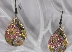 GOUDKLEURIGE VROLIJKE GEKLEURDE DRUPPEL OORBELLEN, Overige materialen, Hangers, Overige kleuren, Nieuw