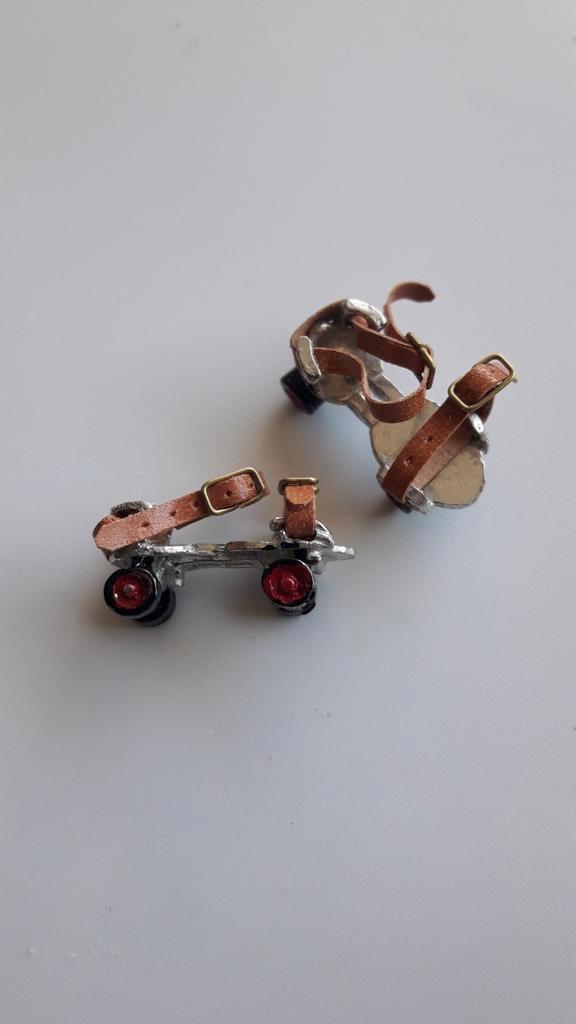 ROLSCHAATSEN, 1:12. Poppenhuis miniatuur., Verzamelen, Poppenhuizen en Toebehoren, Nieuw, Poppenhuis, Ophalen of Verzenden