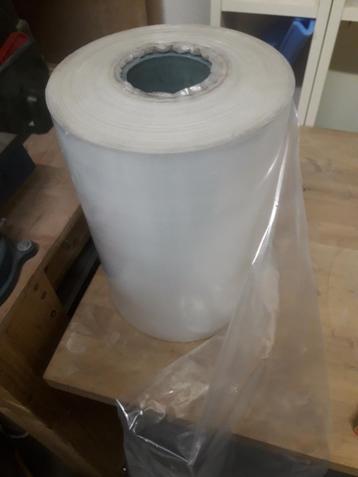 Grote rol dik plastic 30cm breed beschikbaar voor biedingen