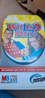Wie is het? - Reisspel, Hobby en Vrije tijd, Gezelschapsspellen | Bordspellen, MB, Een of twee spelers, Ophalen of Verzenden, Zo goed als nieuw
