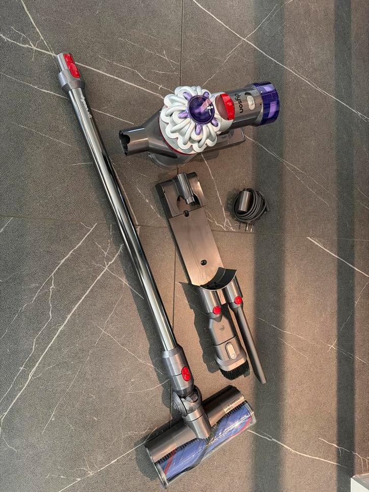 Dyson V8 Stofzuiger - Krachtig en Draadloos!, Witgoed en Apparatuur, Stofzuigers, Zo goed als nieuw, Stofzuiger, Reservoir, Ophalen