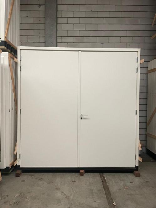 Kozijn met dubbele garage deuren, Doe-het-zelf en Verbouw, Deuren en Horren, Nieuw, Buitendeur, 215 cm of meer, 120 cm of meer