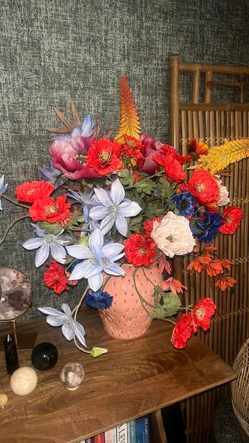 Zijden bloemen beschikbaar voor biedingen