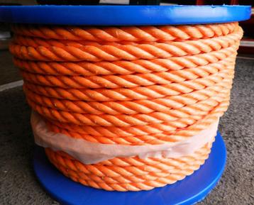 TOUW POLYPROP 8mm rollen ca 75mtr/OPRUIMING beschikbaar voor biedingen
