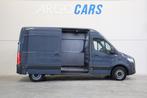 Mercedes-Benz Sprinter 314 CDI L2/H2 GRIJS CAMERA BLIS CLIMA, Auto's, Bestelauto's, Gebruikt, Zwart, Bedrijf, 2 stoelen